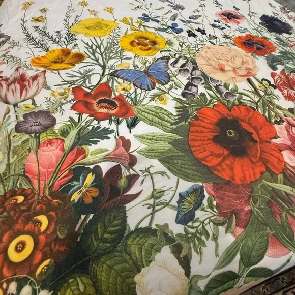 Pottery Barn French Country Queen Bedding 2 pillowcases and duvet cover Stunning - Picture 14 of 16